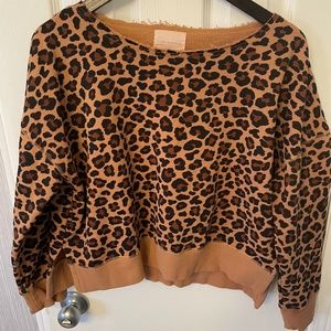 5 for $15  NWOT POPPY & PEONIES Leopard Print Sweatshirt Boxy Cropped Raw Edge